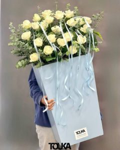 رز سفید ایستاده