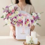 جعبه گل درب دار سفید مناسب هدیه برای خانم