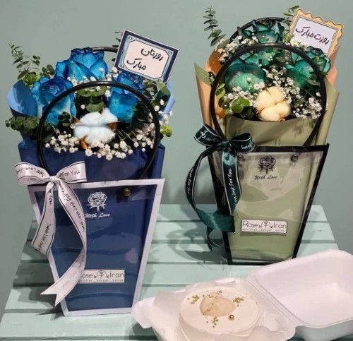 جعبه گل دسته دار