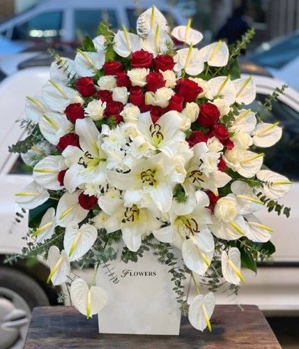 ارسال سبد گل برای تبریک