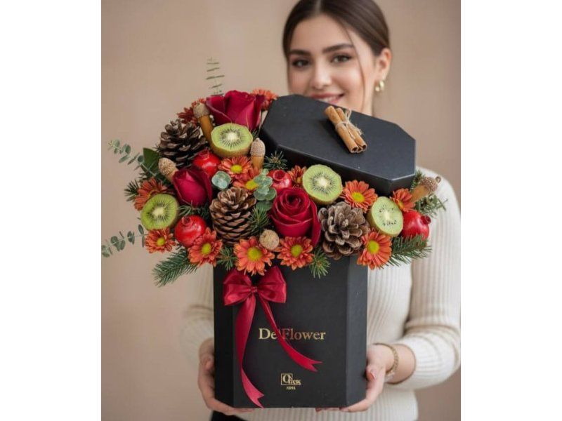 باکس گل و میوه و آجیل هدیه شب یلدا برای دختر