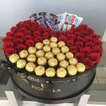 ولنتاین گل و شکلات