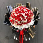 دسته گل هدیه با رز قرمز