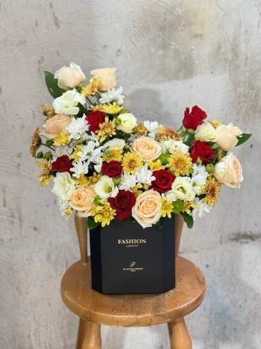 سبد گل برای هدیه به پدر و مادر
