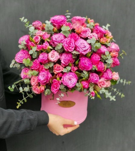 باکس گل صورتی با رزمینیاتوری