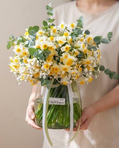 گلدان شیشه ای نرگس خوشبو