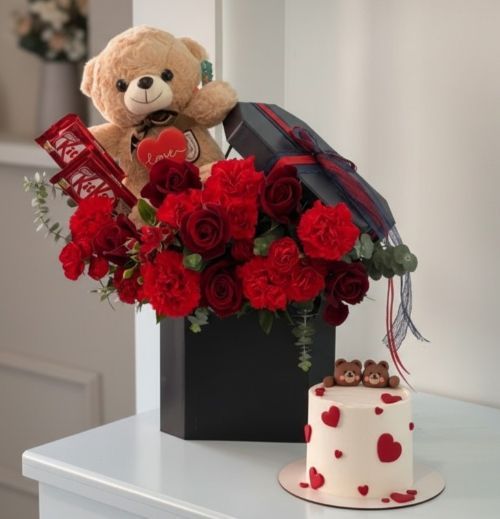 باکس در دار خرسی با کیک