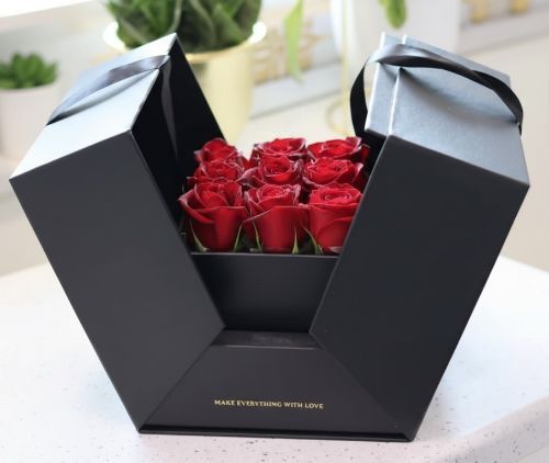 باکس گل رز سورپرایزی برای عشقم ، همسرم ، پارتنر