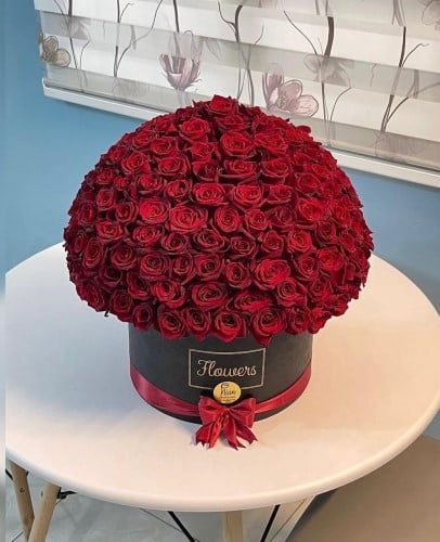 باکس گل رز بزرگ برای رفیق دختر