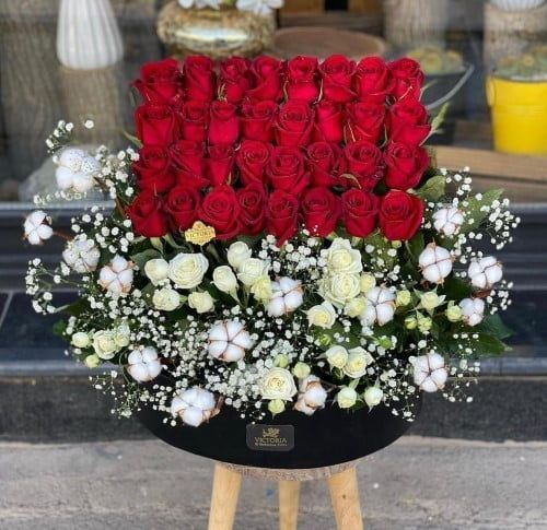 دسته گل تبریک روز دختر سفارش آنلاین