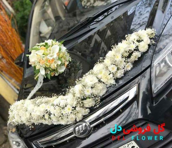 تزئین ماشین عروس با گل طبیعی